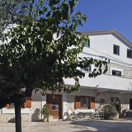 In With Balcony, Air Conditioning, Wifi, Washing Machine 4982-9 Apartamento